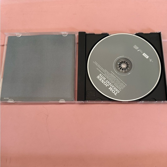 Tom Jones | Greatest Hits | Vintage CD - Picture 2 of 3